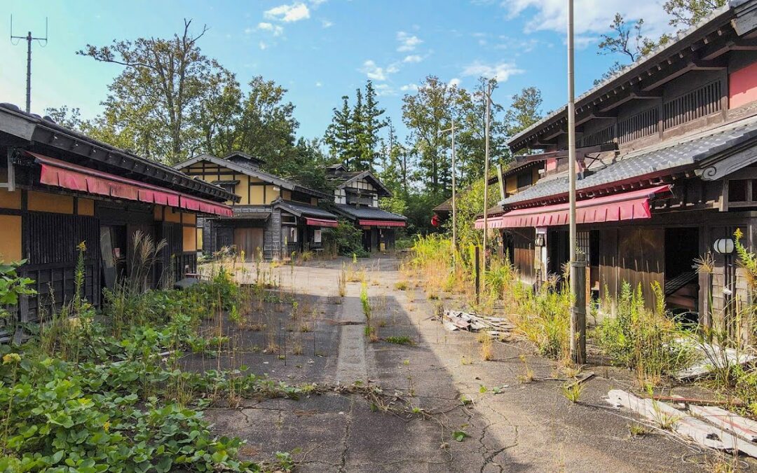 Une journée dans un village japonais abandonné