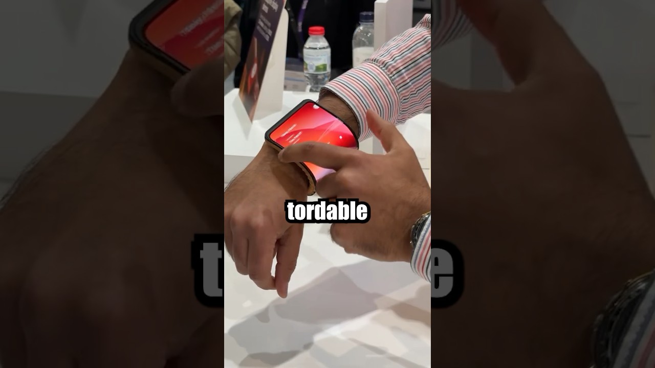 Ce smartphone peut se tordre autour de votre poignet