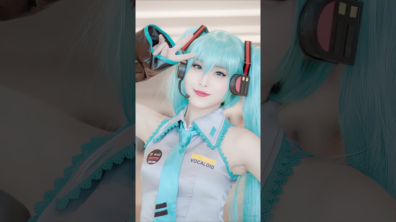 Cosplay: Vocaloid: Hatsune Miku 初音ミク ft. けぇこ / Keeko #cosplaygirl #cosplay #anime #cosplayer