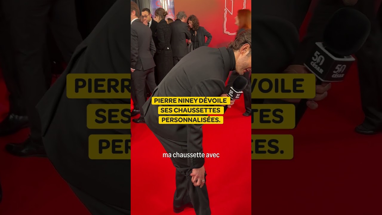 On veut tous des chaussettes avec la tête de François Civil 😂 #pierreniney #César2025 #cinema