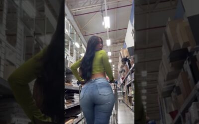 Angel López 🇨🇴 Colombia. Stunning model in Jean. #fashiontrends #modelo #instagram #tiktok #beauty