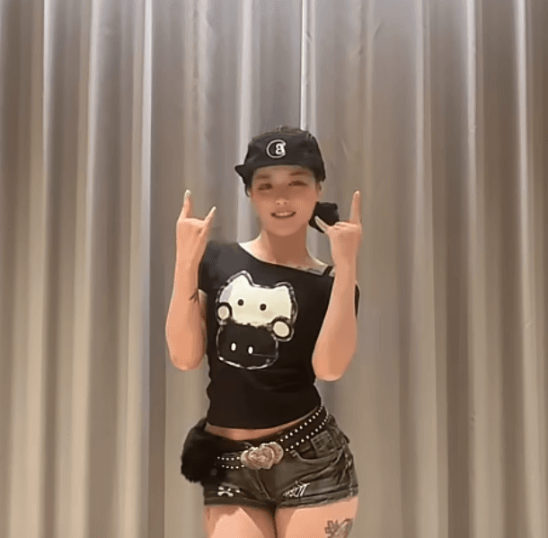 Asian Girls Dance World